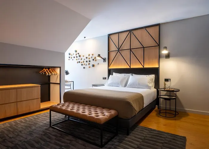 מלון Ferraria Xvi Flh 4*