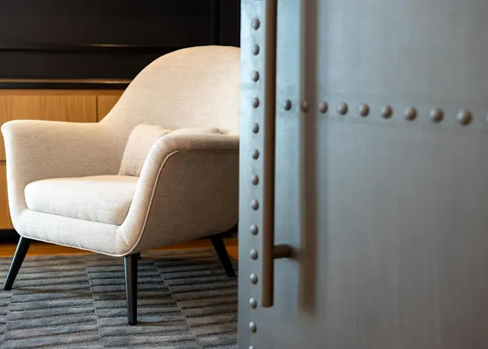 מלון Ferraria Xvi Flh 4*