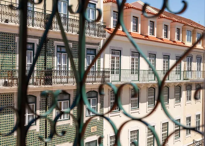 מלון Ferraria Xvi Flh 4*