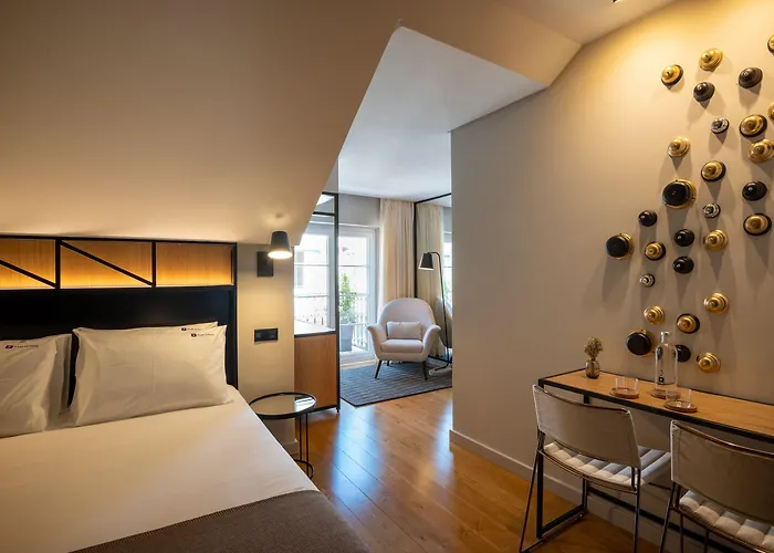 מלון Ferraria Xvi Flh 4*