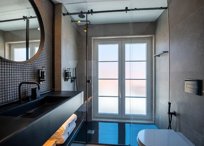 מלון Ferraria Xvi Flh 4*