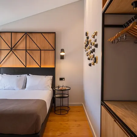 Hotel Ferraria Xvi Flh 4*
